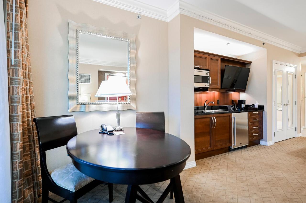 לאס וגאס Penthouse Suite With Strip View At The Signature At Mgm Grand מראה חיצוני תמונה